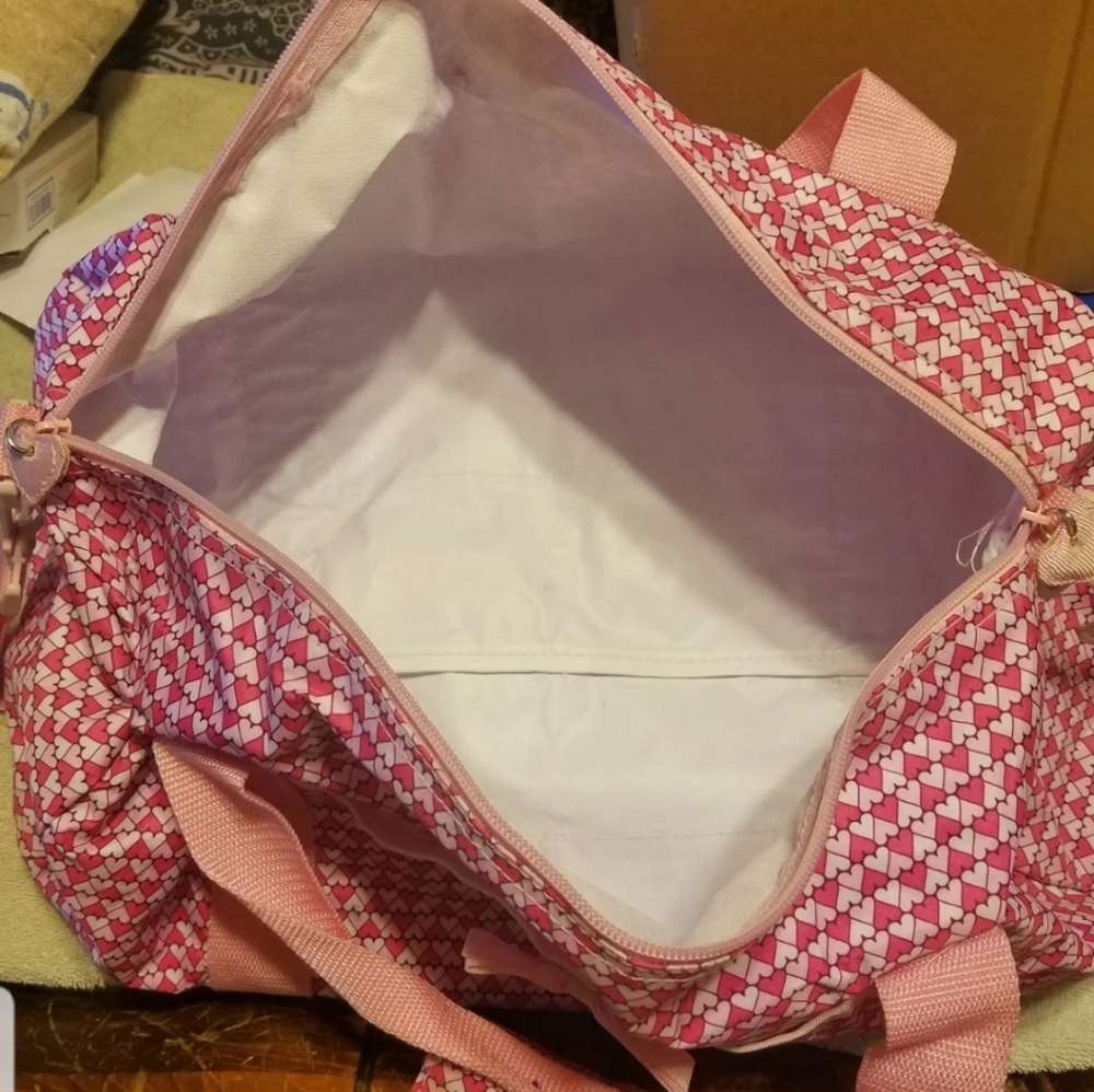 Pink heart duffle bag - Picture 5 of 5